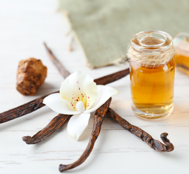 Vanilla pods and vanilla absolute inspiring the Island Vanilla scented candle